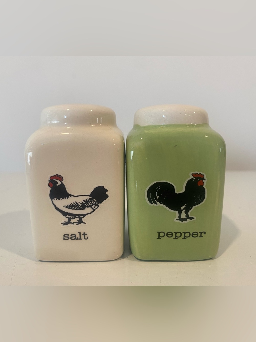 Vintage Ceramic Chicken Rooster Salt Pepper Shakers Set Farmhouse Country Decor